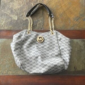 Michael Kors Gray Signature Jet Set Travel Large Chain Tote SHOULDER BAG